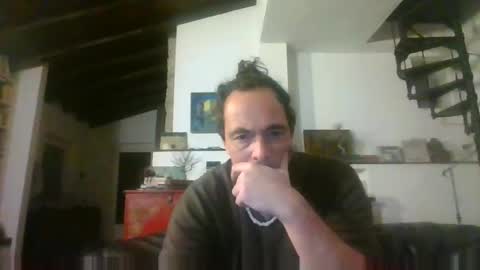 27lv27 online show from December 9, 2024, 11:45 pm