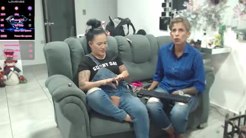 27sexiyparis online show from November 30, 2025, 1:53 am