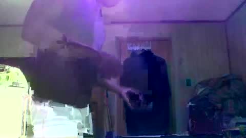 2damnfreaky online show from October 8, 2025, 6:33 am