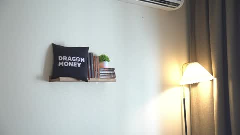 Elley  online show from April 21, 2026, 2:23 pm