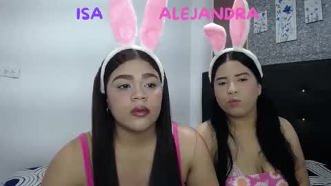 Snapshot of 2moons_full_of_love chatting on January 9, 2026, 6:38 am 2moons_full_of_love online show from January 9, 2026, 6:38 am