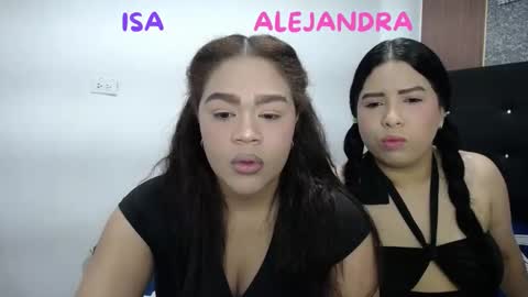 Snapshot of 2moons_full_of_love chatting on January 15, 2026, 6:51 am 2moons_full_of_love online show from January 15, 2026, 6:51 am