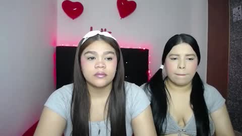 Snapshot of 2moons_full_of_love chatting on February 17, 2026, 5:26 am 2moons_full_of_love online show from February 17, 2026, 5:26 am