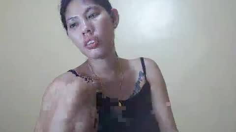 Snapshot of 2pinaybeauty chatting on November 12, 2025, 11:54 am 2pinaybeauty online show from November 12, 2025, 11:54 am