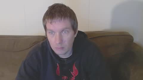 2small4you83 online show from February 18, 2025, 12:59 am