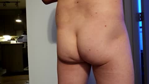 Snapshot of 2stroke82 chatting on April 11, 2026, 11:09 pm 2stroke82 online show from April 11, 2026, 11:09 pm