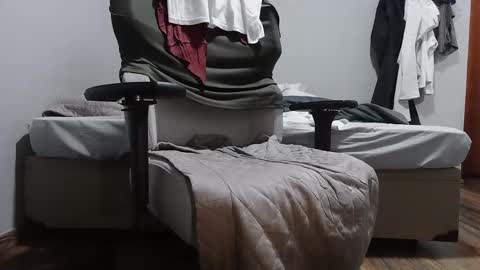 Ask me online show from September 24, 2025, 2:42 pm