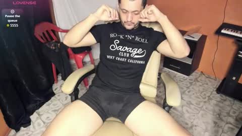 Alex THE BIG SNAKE DUDE online show from November 4, 2025, 9:58 pm