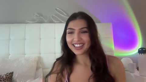 Venus Raee online show from October 15, 2025, 1:28 am