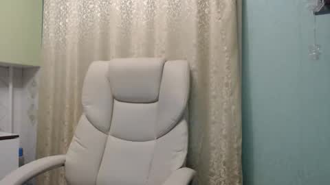 Snapshot of 3sweetcandy3 chatting on November 17, 2025, 11:43 pm 3sweetcandy3 online show from November 17, 2025, 11:43 pm