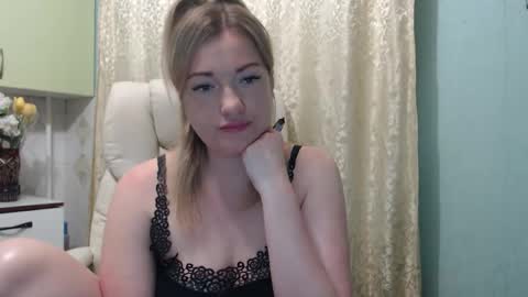 3sweetcandy3 online show from May 9, 2026, 10:48 pm