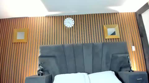 3X NAXAA online show from October 10, 2025, 12:48 pm