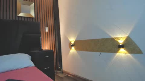 3X NAXAA online show from November 16, 2025, 12:33 pm