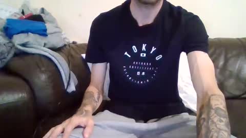 420feetloverr420 online show from October 1, 2025, 11:22 pm