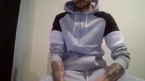 420feetloverr420 online show from October 16, 2025, 12:55 am