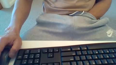 4glz online show from November 9, 2025, 1:48 am