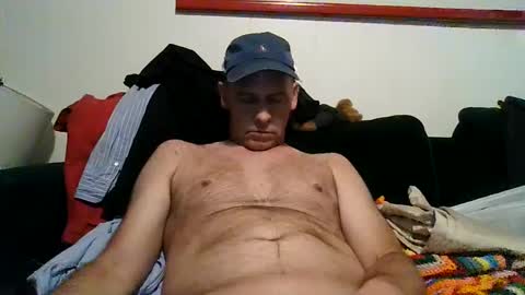 4nuf online show from September 17, 2025, 8:38 am