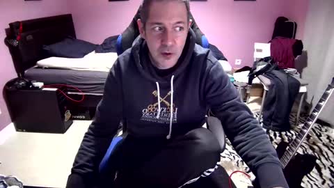 Larese Carlo online show from March 29, 2026, 6:19 pm