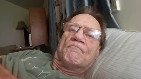 Zeus online show from December 8, 2024, 1:46 am