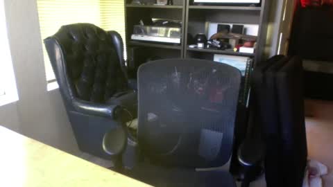 daddy vegas  for single women and couples here online show from November 23, 2025, 8:19 pm