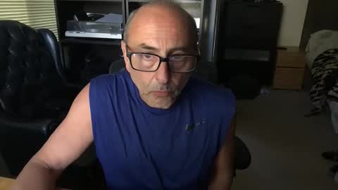 daddy vegas  for single women and couples here online show from January 16, 2026, 6:01 pm