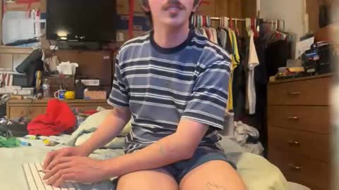 FUCKR online show from April 22, 2026, 6:16 am