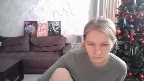 Snapshot of 69riley_reid69 chatting on December 23, 2025, 6:22 am 69Riley Reid69 online show from December 23, 2025, 6:22 am