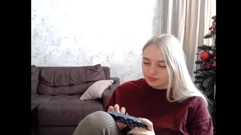 Snapshot of 69riley_reid69 chatting on January 14, 2026, 6:19 am 69Riley Reid69 online show from January 14, 2026, 6:19 am