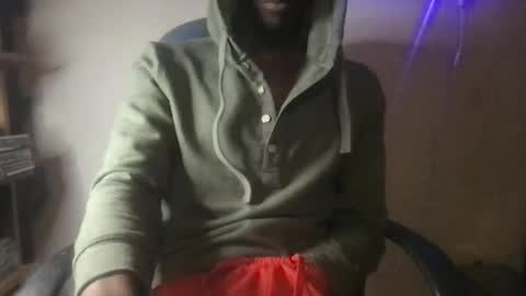 Snapshot of 6foot3and8inches chatting on December 25, 2024, 12:37 am dark stormy online show from December 25, 2024, 12:37 am