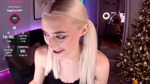 Loren Wood online show from December 22, 2024, 2:49 pm