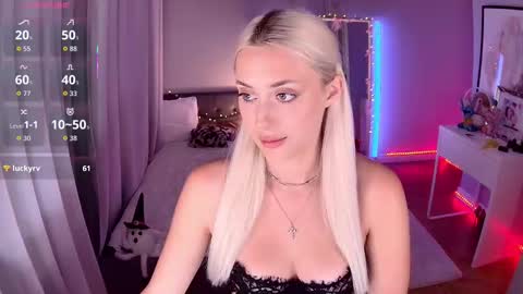 Loren Wood online show from November 22, 2025, 3:33 pm