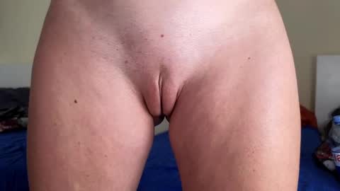 Mila online show from February 27, 2025, 10:48 am