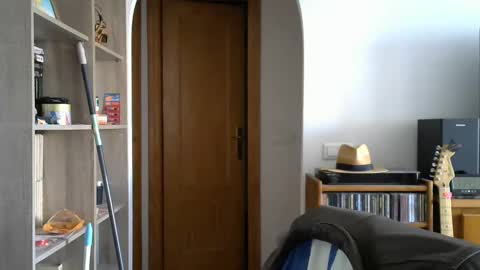  Papi  online show from January 18, 2025, 10:39 am