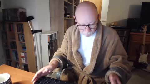  Papi  online show from February 7, 2025, 6:34 pm