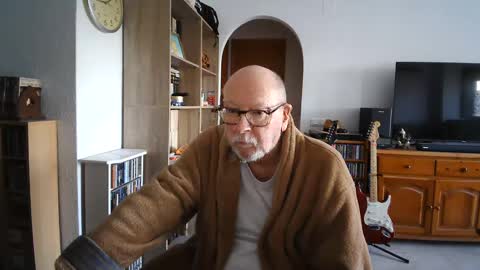  Papi  online show from February 16, 2025, 12:43 pm