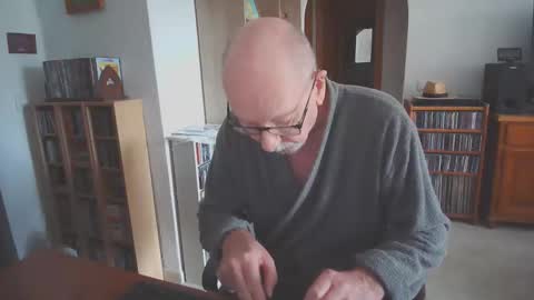  Papi  online show from October 11, 2025, 8:46 am