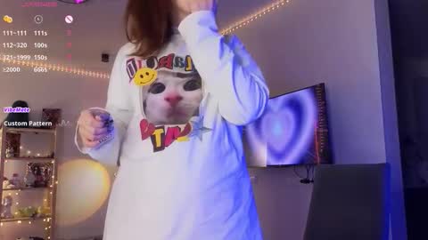 Snapshot of 819sunflowerinahat2016 chatting on February 19, 2026, 2:57 pm Cornelia and Dante online show from February 19, 2026, 2:57 pm