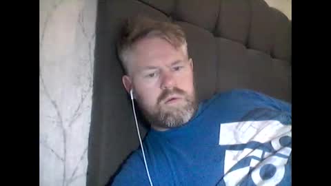 81jonnyx online show from February 19, 2025, 12:44 pm