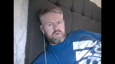 81jonnyx online show from February 20, 2025, 10:16 am