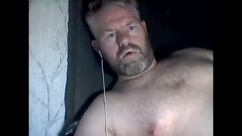 81jonnyx online show from December 5, 2025, 8:45 am