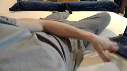 Snapshot of 87johnny chatting on February 2, 2025, 4:22 pm 87johnny online show from February 2, 2025, 4:22 pm