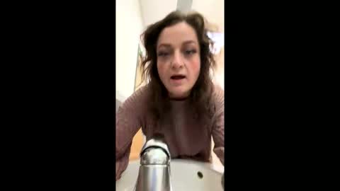 That girl online show from December 3, 2025, 6:50 pm