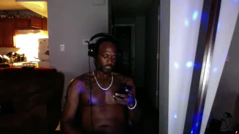 NoFaceNoCase online show from October 11, 2025, 5:17 am