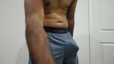 8inch_desi online show from December 5, 2025, 4:10 am