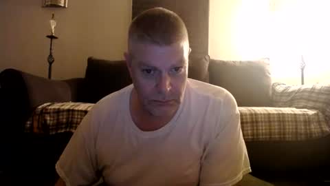 Snapshot of 989guy chatting on June 12, 2026, 1:59 am 989guy online show from June 12, 2026, 1:59 am