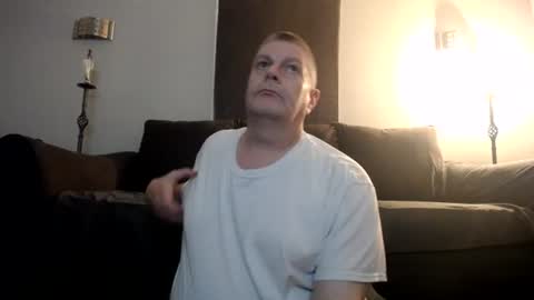 Snapshot of 989guy chatting on June 15, 2026, 11:18 pm 989guy online show from June 15, 2026, 11:18 pm