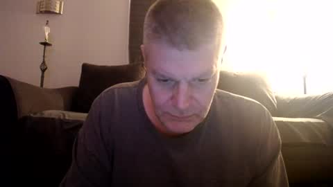 Snapshot of 989guy chatting on June 16, 2026, 10:23 pm 989guy online show from June 16, 2026, 10:23 pm