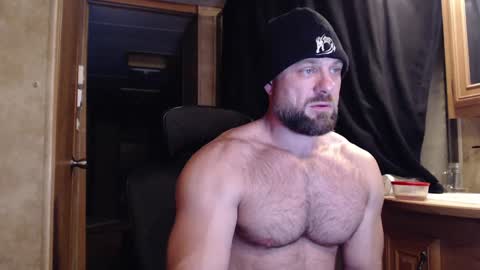 Snapshot of 9fat_inches chatting on February 6, 2025, 4:10 am 9 fat inches online show from February 6, 2025, 4:10 am