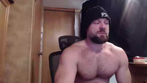 Snapshot of 9fat_inches chatting on February 12, 2025, 6:09 pm 9 fat inches online show from February 12, 2025, 6:09 pm