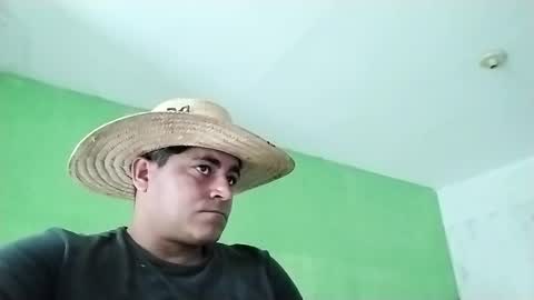 9vinhocamshow online show from February 14, 2025, 11:42 am